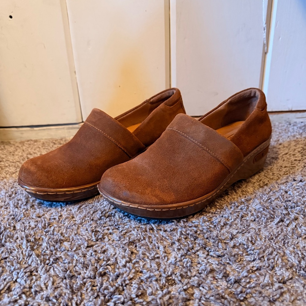 Born slip on clogs